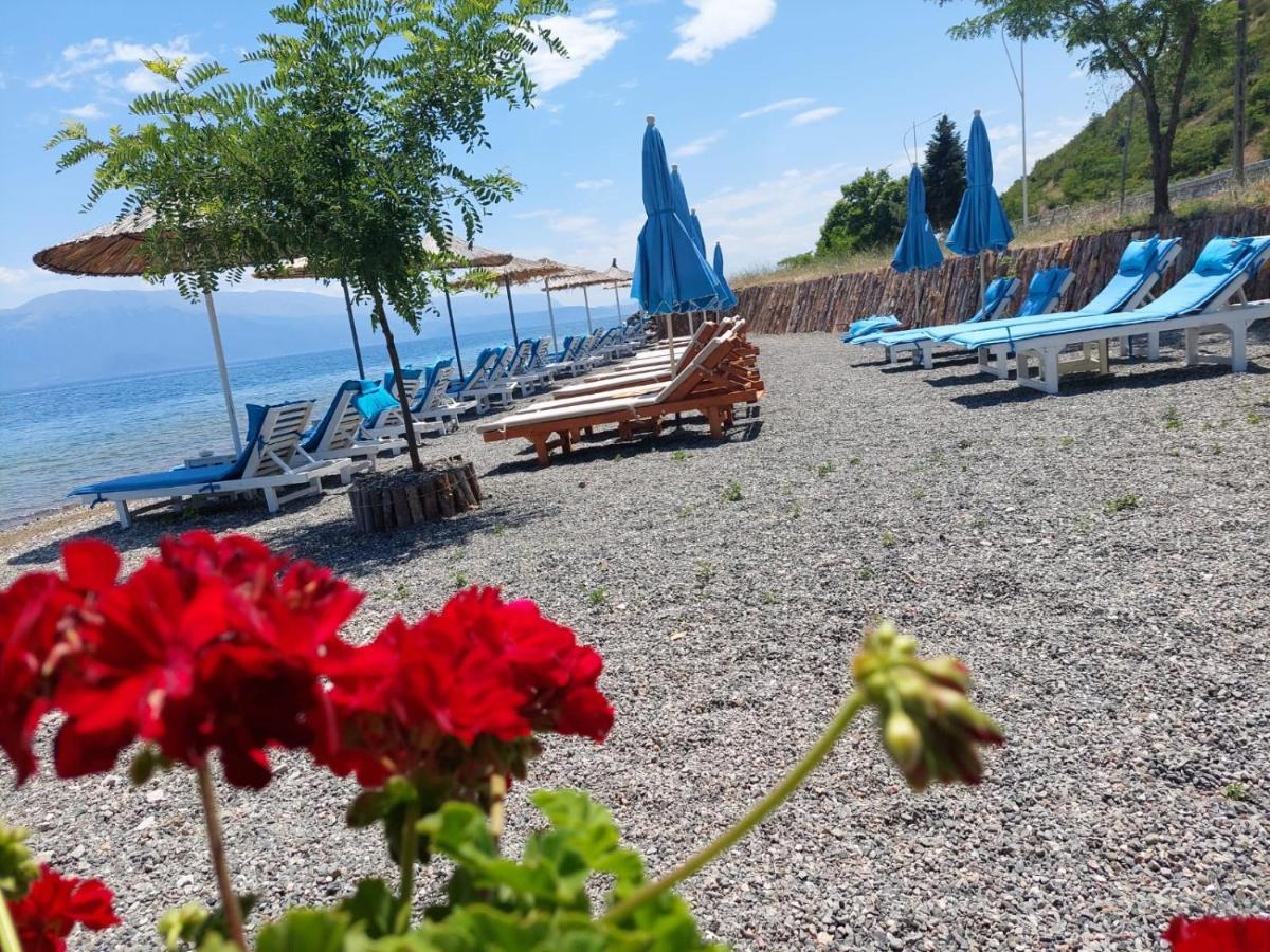 Hotel Vila Toska Piskupat Exterior foto