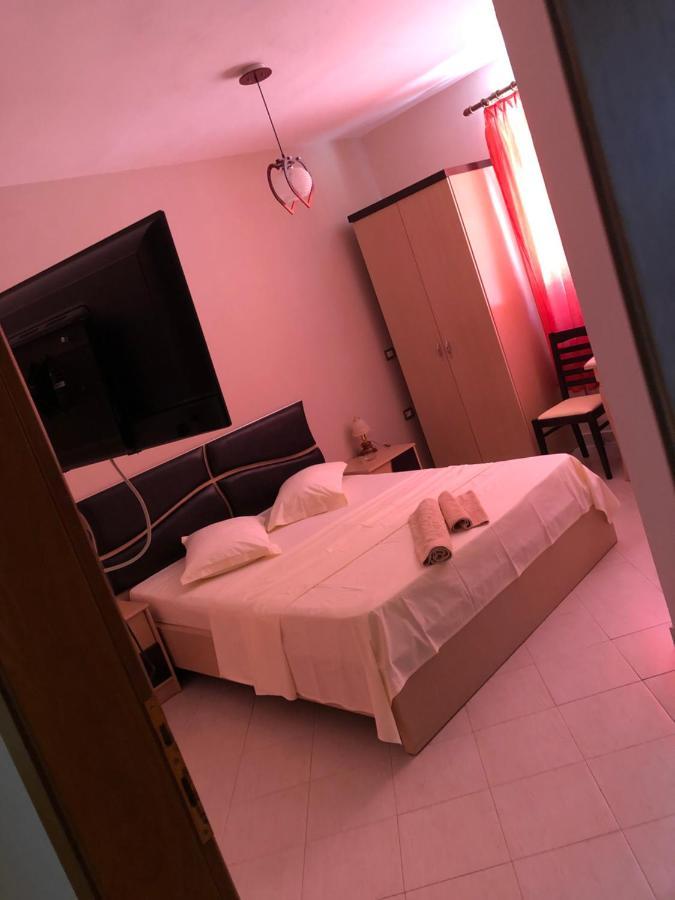 Hotel Vila Toska Piskupat Exterior foto