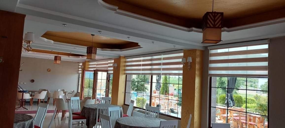 Hotel Vila Toska Piskupat Exterior foto