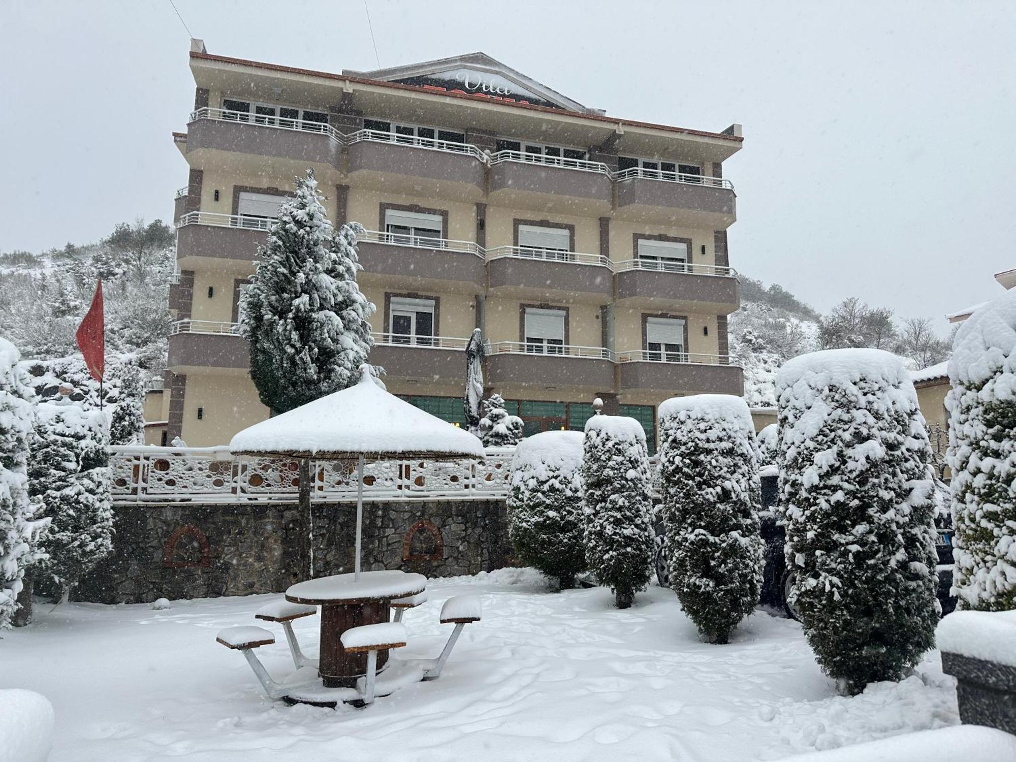 Hotel Vila Toska Piskupat Exterior foto